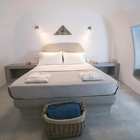 Omikron By Theodora Suites Oia