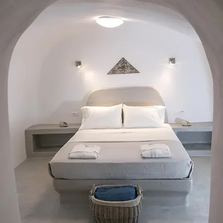 Omikron By Theodora Suites Hotel
