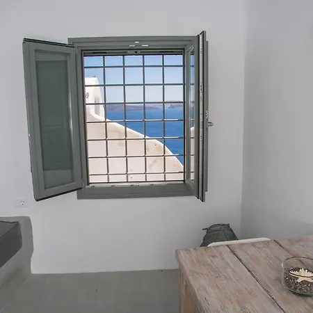 Omikron By Theodora Suites * Oia